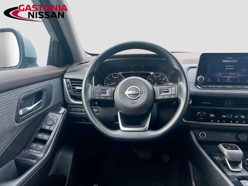 Used 2023 Nissan Rogue SV image 27