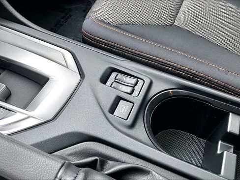 Used 2023 Subaru Crosstrek 2.0i Premium image 37