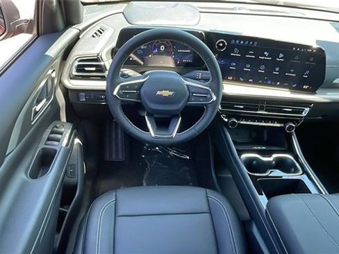 New 2026 Chevrolet Traverse LT w/ LPO, Floor Liner Package image 13