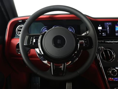 New 2026 Rolls-Royce Cullinan image 12