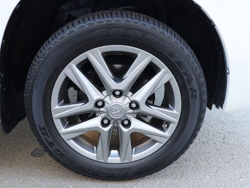 Used 2013 Lexus LX 570 4WD image 96