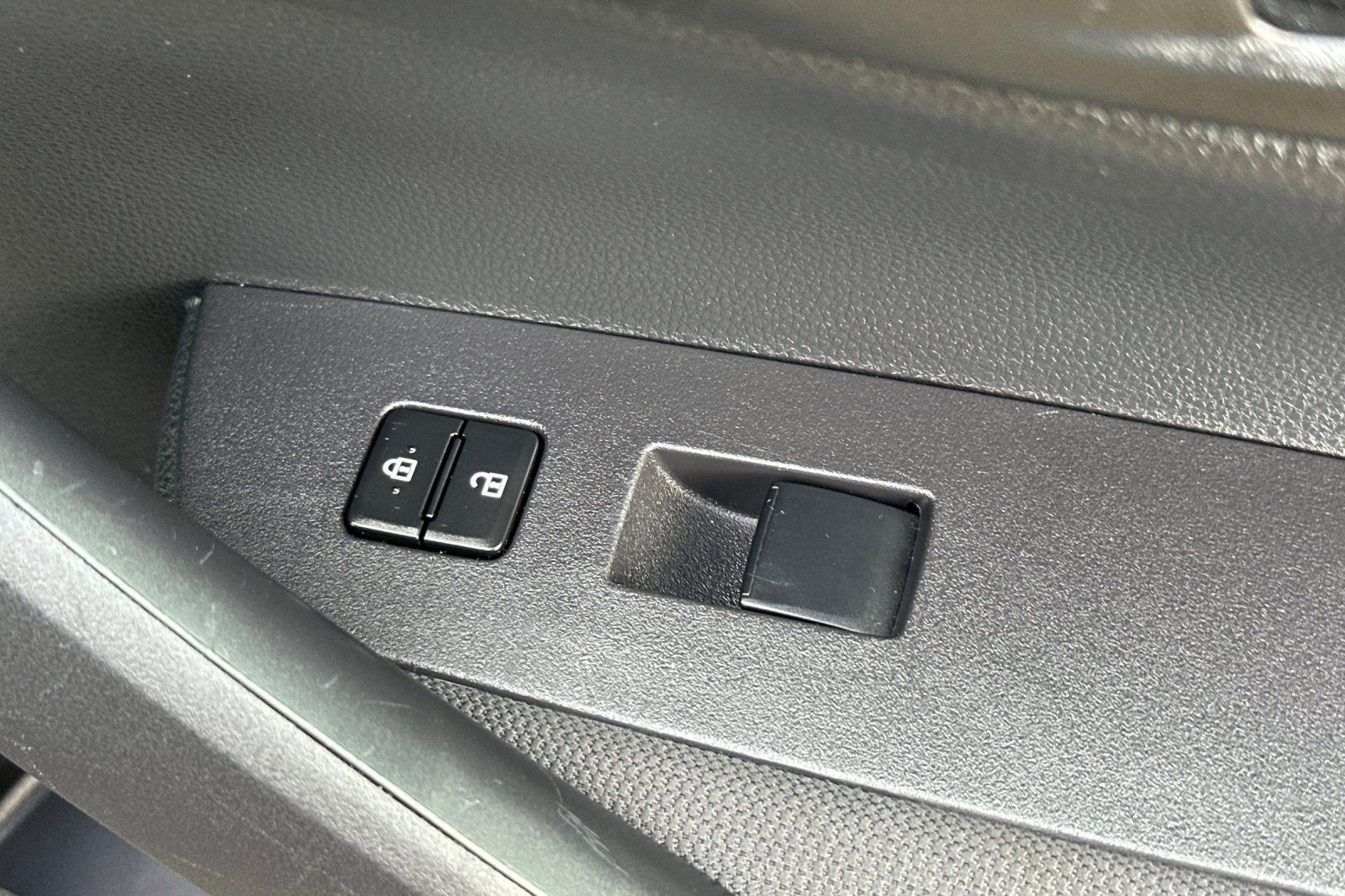 Used 2024 Toyota Corolla LE FWD image 21