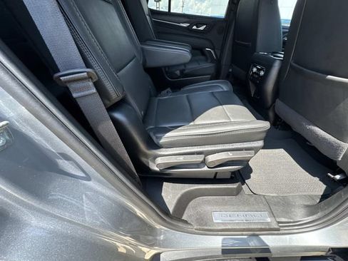 Used 2024 GMC Yukon Denali RWD image 21