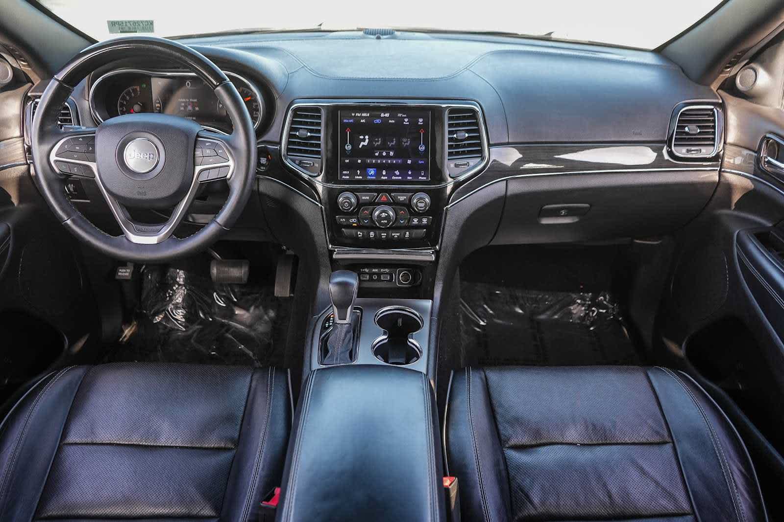 Used 2019 Jeep Grand Cherokee Overland AWD/4WD image 12