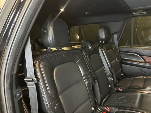 Used 2020 Lincoln Navigator Reserve w/ Equipment Group 208A Reserve AWD/4WD image 19