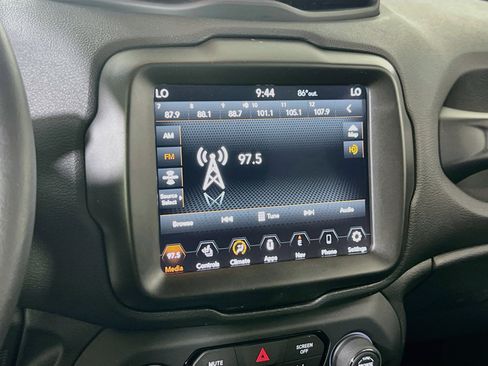 Used 2022 Jeep Renegade Altitude w/ Convenience Group AWD/4WD image 15