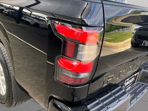 Certified 2022 Nissan Frontier SV w/ Technology Package RWD image 28
