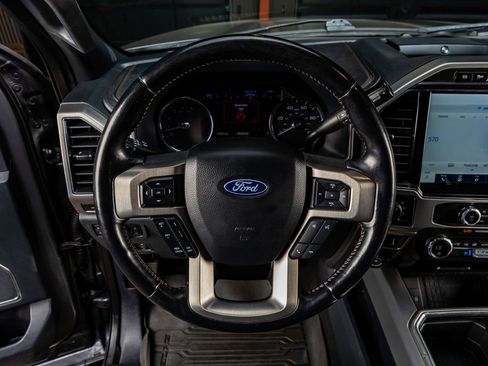 Used 2022 Ford F450 Platinum w/ FX4 Off-Road Package image 17