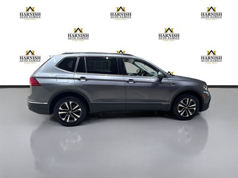 Used 2022 Volkswagen Tiguan S image 4