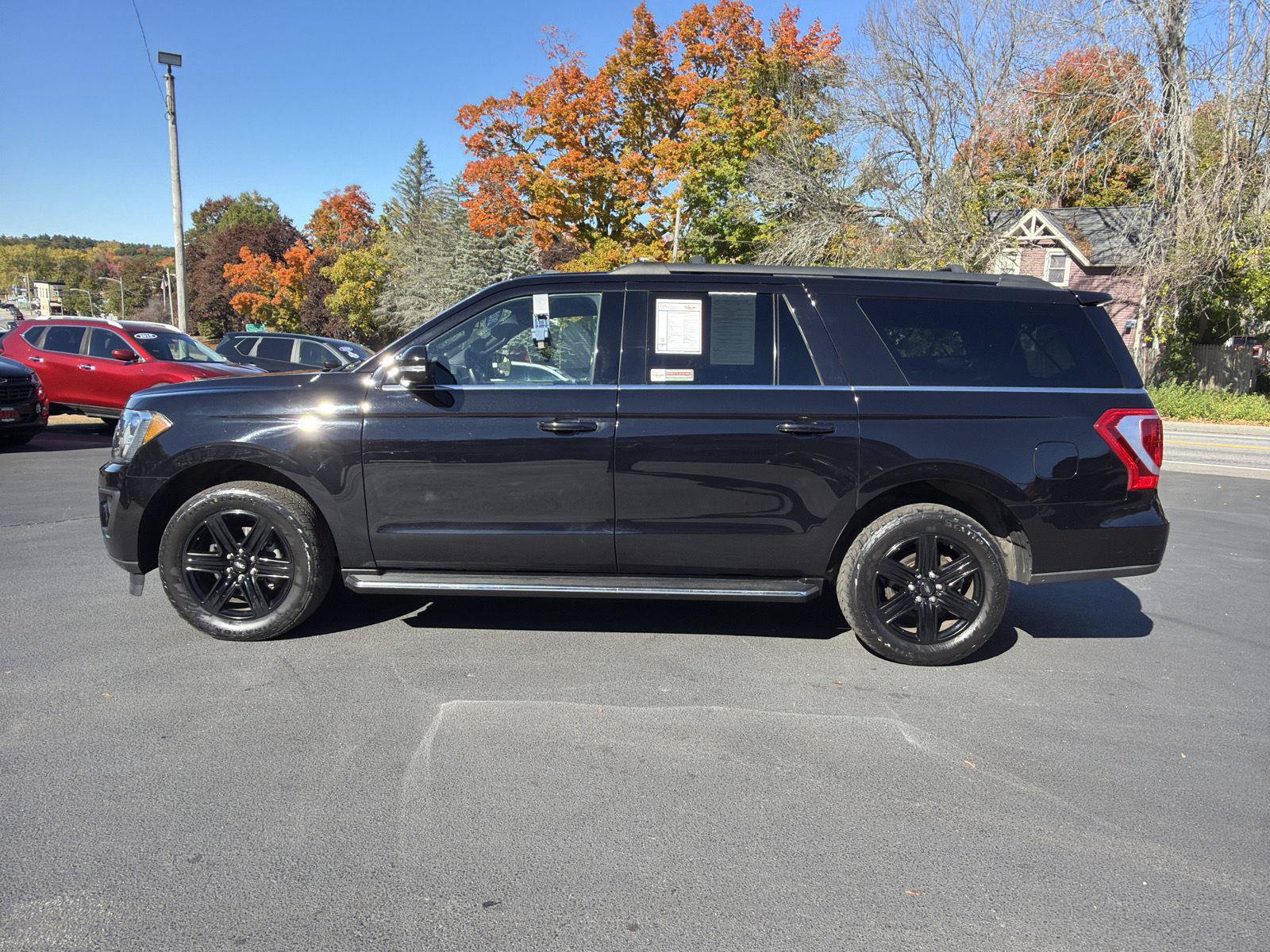Used 2020 Ford Expedition Max XLT w/ Equipment Group 202A AWD/4WD image 2