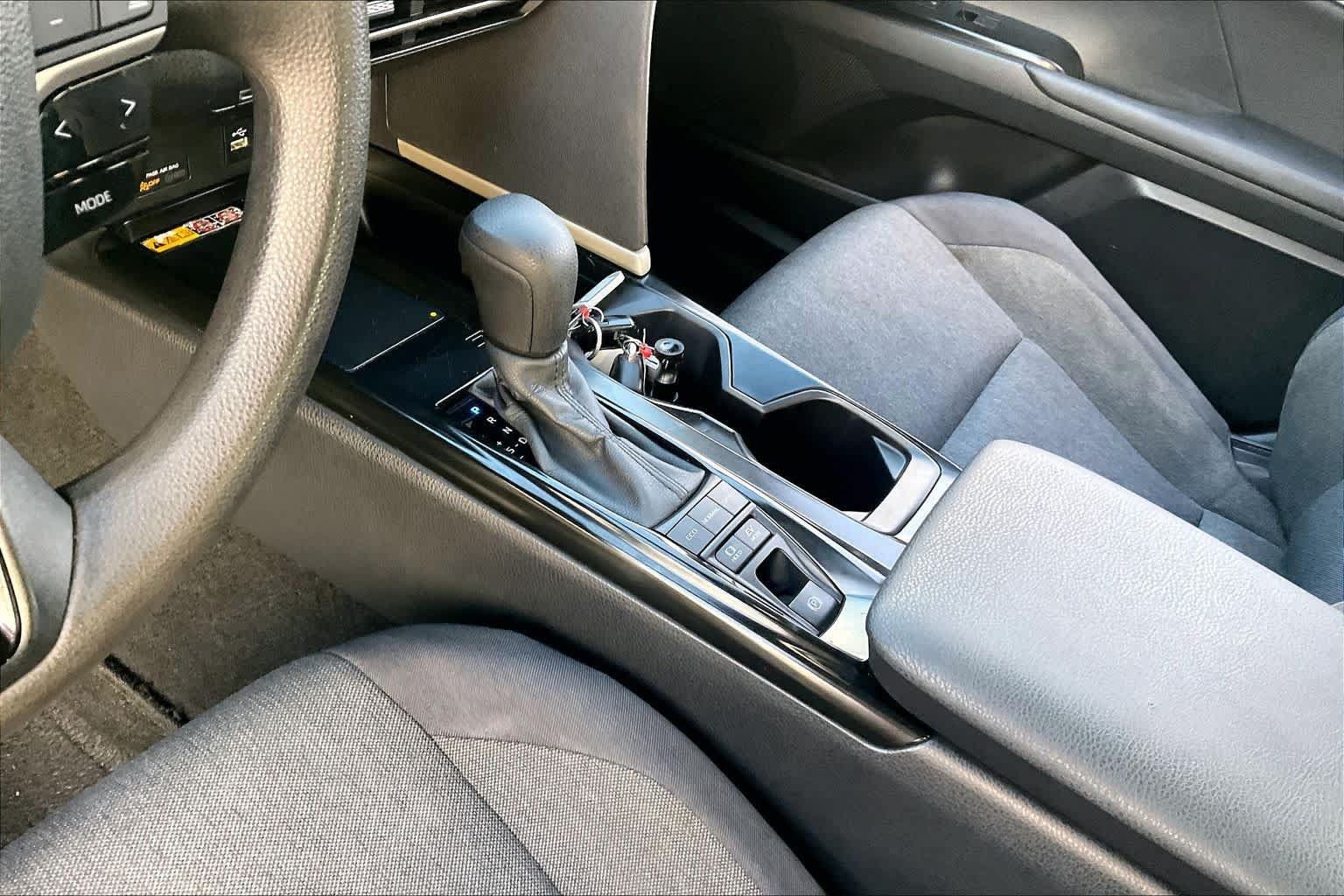Used 2025 Toyota Camry LE FWD image 15