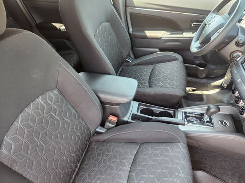 Used 2025 Mitsubishi Outlander Sport ES AWD/4WD image 10
