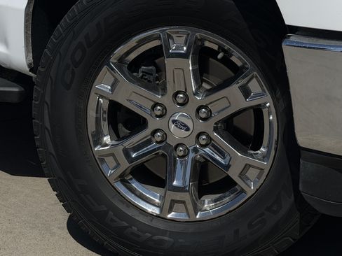 Used 2022 Ford F150 XLT w/ Equipment Group 302A High AWD/4WD image 9