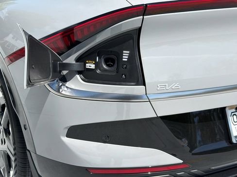New 2026 Kia EV6 Wind RWD image 5