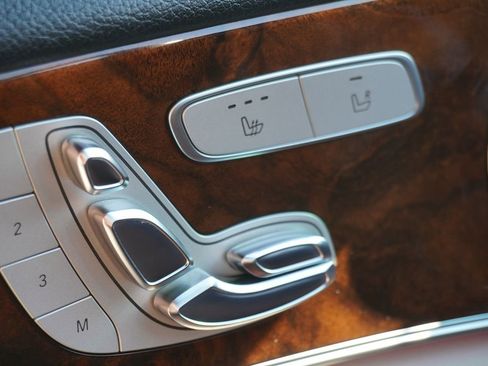 Used 2017 Mercedes-Benz E 300 image 30