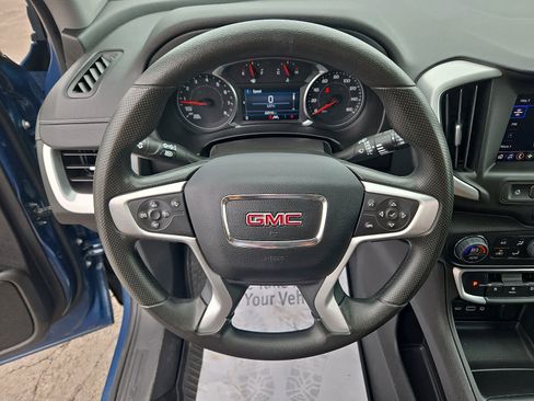 Used 2024 GMC Terrain SLE w/ Driver Convenience Package image 20