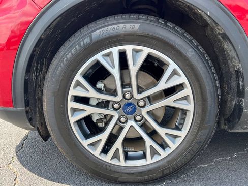 Certified 2022 Ford Escape SEL w/ Technology Package FWD image 13
