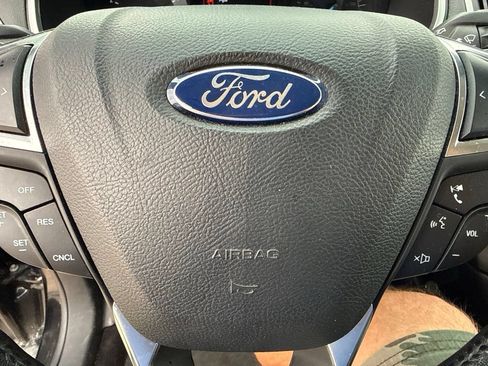 Used 2017 Ford Edge SEL AWD/4WD image 27