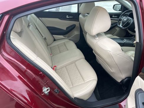 Used 2018 Nissan Maxima Platinum image 20