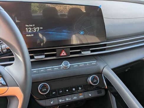 New 2026 Hyundai Elantra Limited FWD image 18