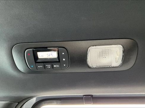 Used 2024 Honda Odyssey Sport image 10