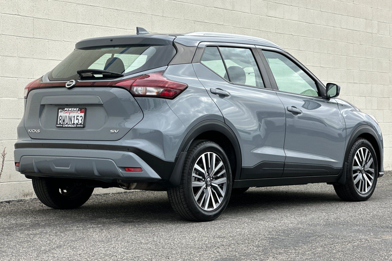 Used 2021 Nissan Kicks SV FWD image 4