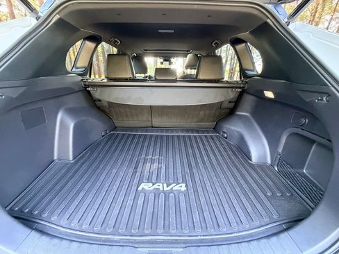 Used 2023 Toyota RAV4 XSE AWD/4WD image 16