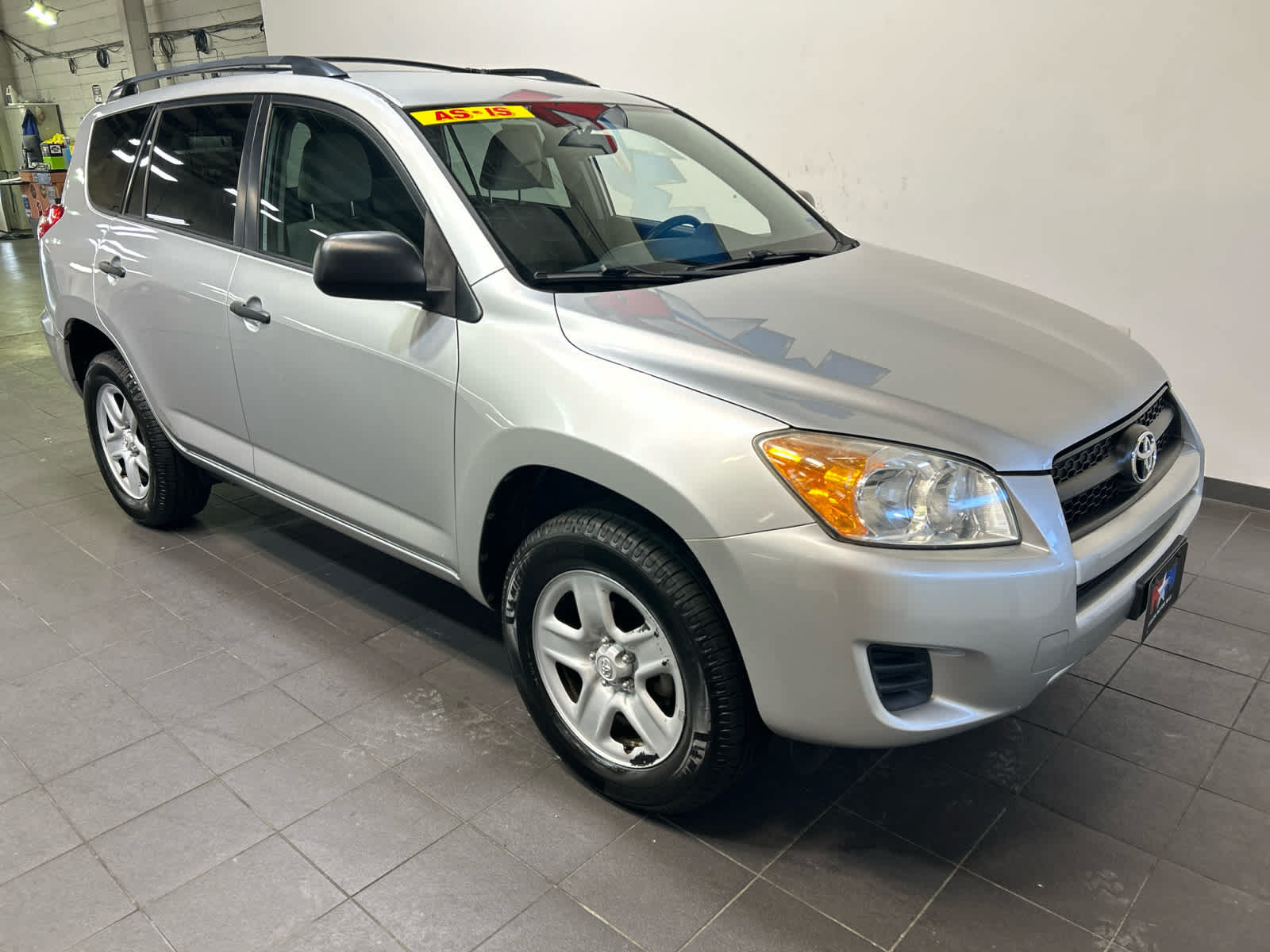 Used 2010 Toyota RAV4 2WD w/ Base L4 Extra Value Pkg image 2