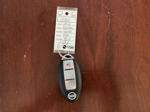 Used 2012 Nissan Versa Hatchback w/ SL Navigation Pkg FWD image 26