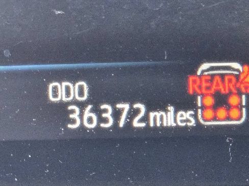 Used 2025 Toyota Sienna XLE FWD image 36