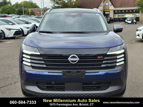 Used 2025 Nissan Kicks SR image 8