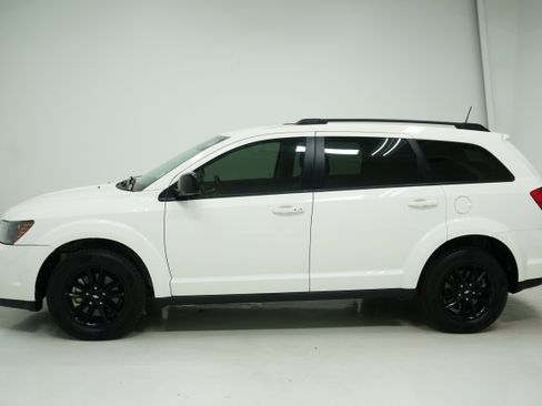 Used 2019 Dodge Journey SE w/ Connectivity Group FWD image 7