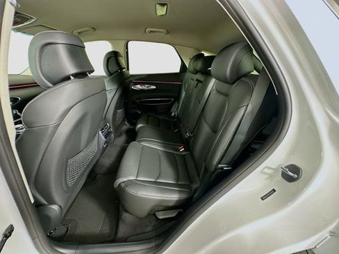 New 2026 Genesis GV70 2.5T AWD/4WD image 17