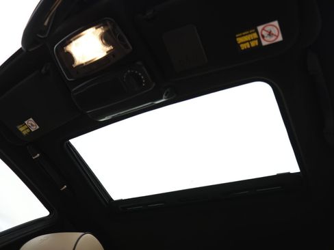 Used 2010 Maserati Quattroporte image 22