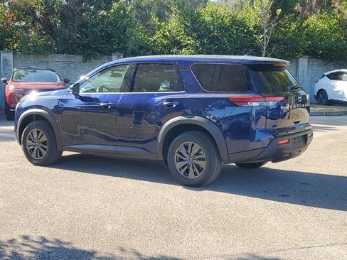 Used 2022 Nissan Pathfinder S image 7