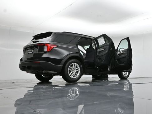 New 2026 Ford Explorer Active image 44