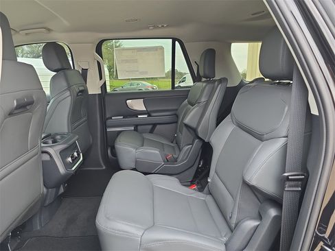 New 2026 Ford Expedition Max Active image 15