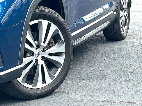 Used 2019 Subaru Ascent Touring w/ Popular Package #3 AWD/4WD image 3