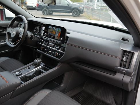 Certified 2025 Nissan Pathfinder Rock Creek image 28