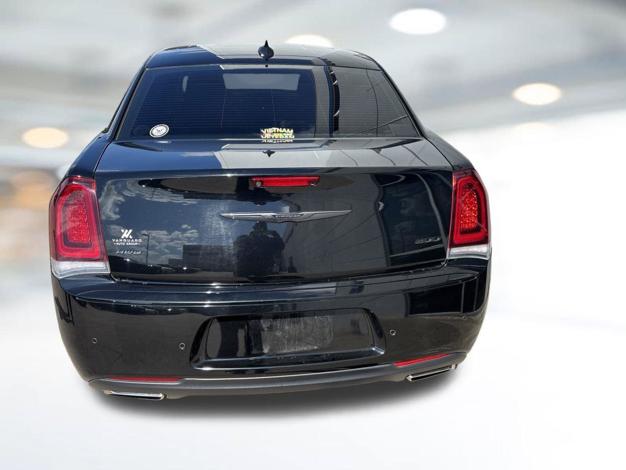 Used 2022 Chrysler 300 Touring L w/ Popular Equipment Group AWD/4WD image 5