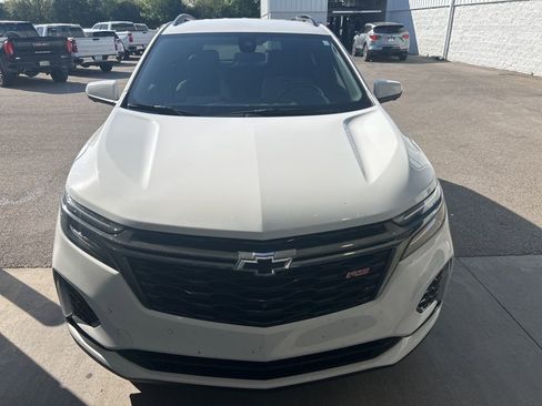 Used 2024 Chevrolet Equinox RS image 2