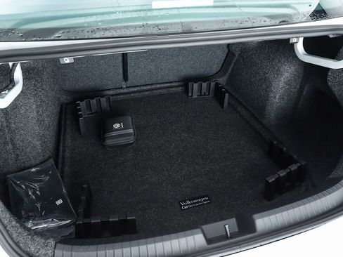 New 2026 Volkswagen Jetta SEL FWD image 29