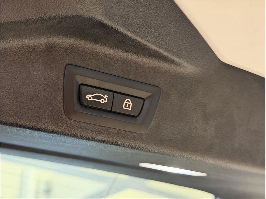 Used 2023 BMW X5 sDrive40i w/ Parking Assistance Package RWD image 28