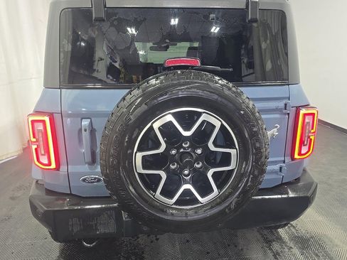 Used 2025 Ford Bronco Outer Banks AWD/4WD image 5