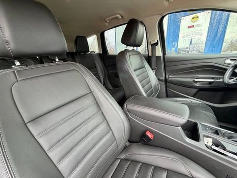 Used 2017 Ford Escape Titanium AWD/4WD image 19