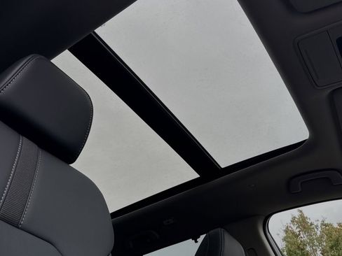 New 2025 Honda Pilot Touring image 19