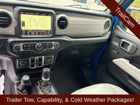 Used 2023 Jeep Gladiator Overland AWD/4WD image 8