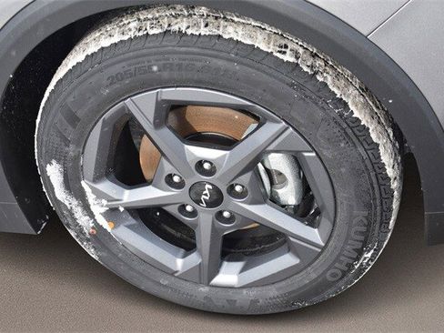 New 2025 Kia K4 LXS image 11