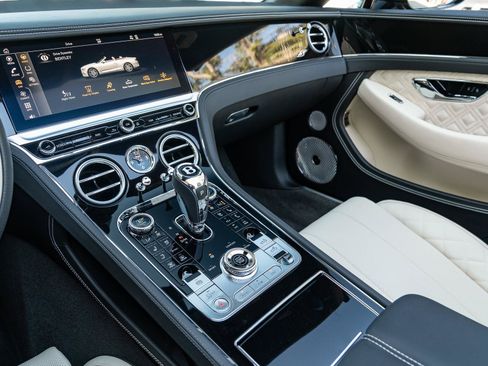 Used 2023 Bentley Continental GT Mulliner AWD/4WD image 13