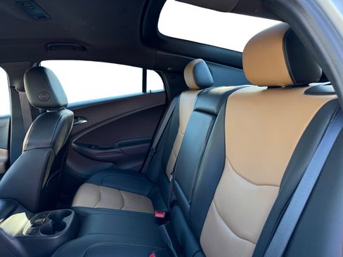 Used 2017 Chevrolet Volt Premier w/ Driver Confidence II Package image 11